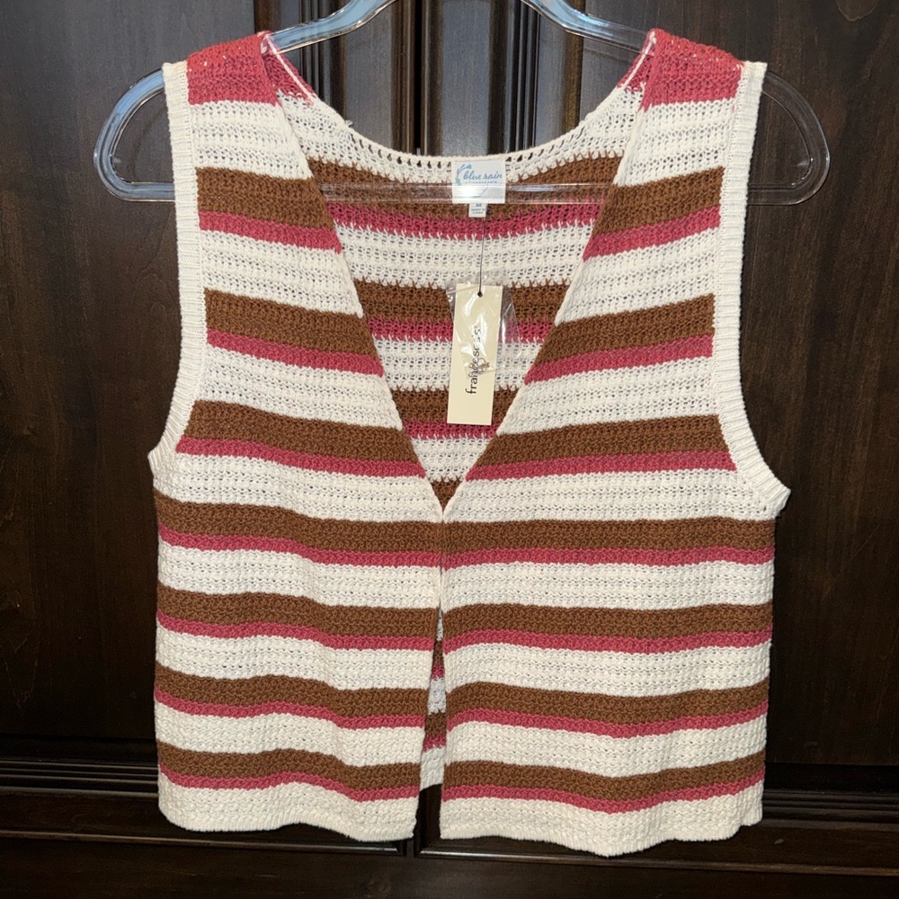 ☀️NWT☀️Blue Rain Francesca’s Striped Knit Top - Vest